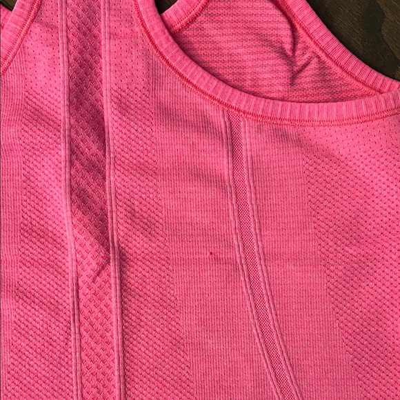 Lululemon Athletica Swiftly Tech Racerback Tank - Hip Length - Picture 4 of 4